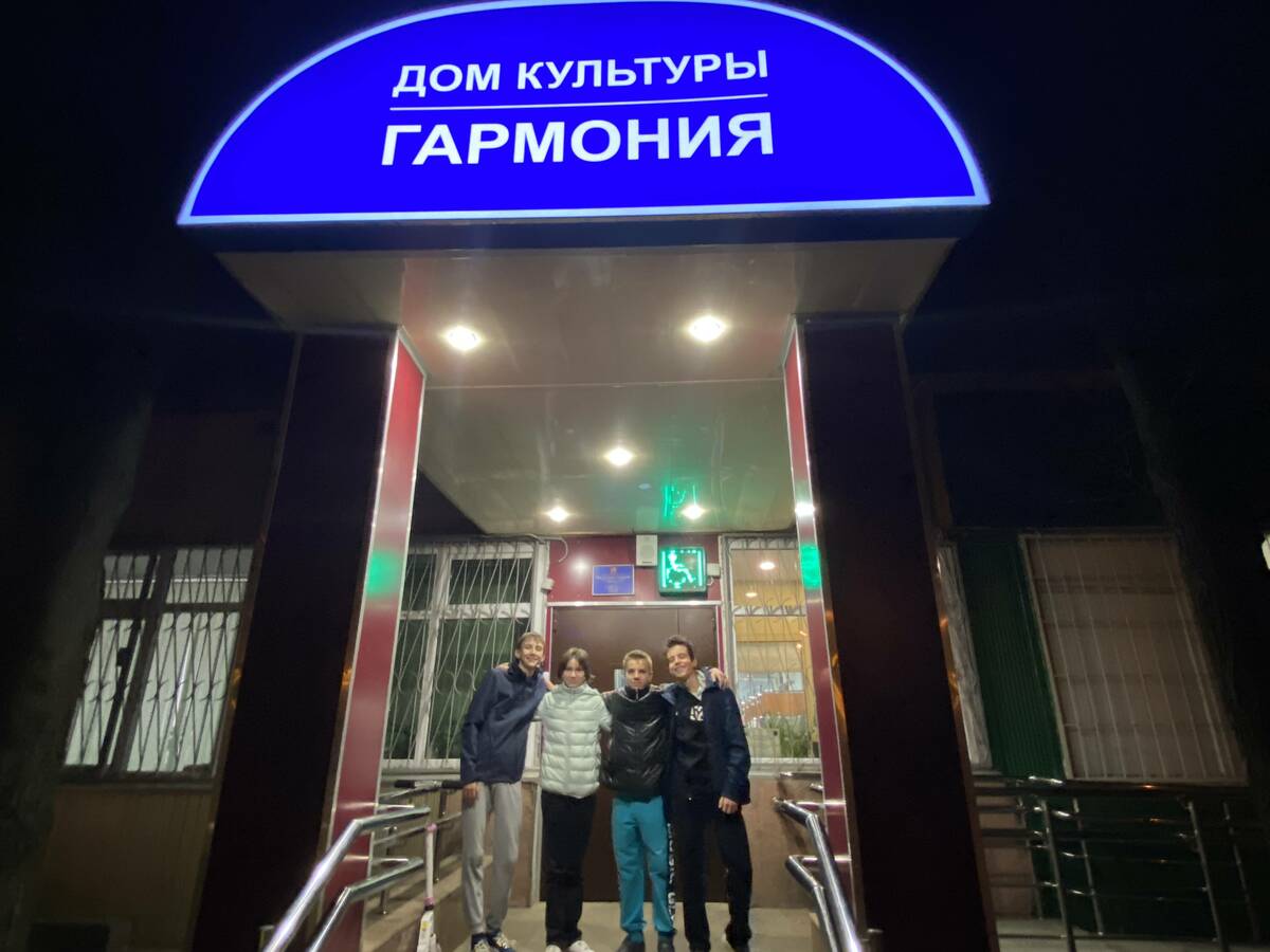 Участники театральной студии &laquo;Маленький театр&raquo; (6 человек), 12, 14, 16 лет  фото