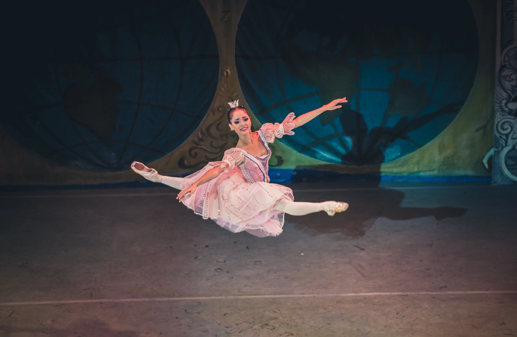 «Острова BALLET»: классические балеты можно увидеть в Москве в новой обработке  фото