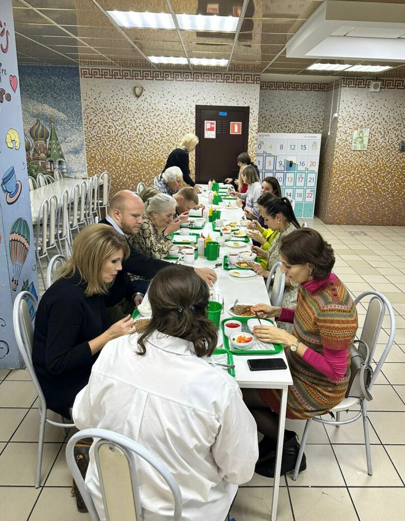 Что нового узнали родители на дегустации школьного питания в ЦАО  фото