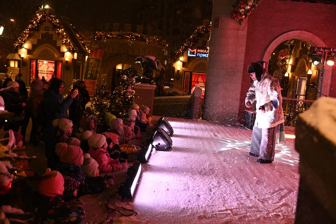 Новогоднее волшебство в столице: москвичей приглашают на бесплатные спектакли и концерты  фото