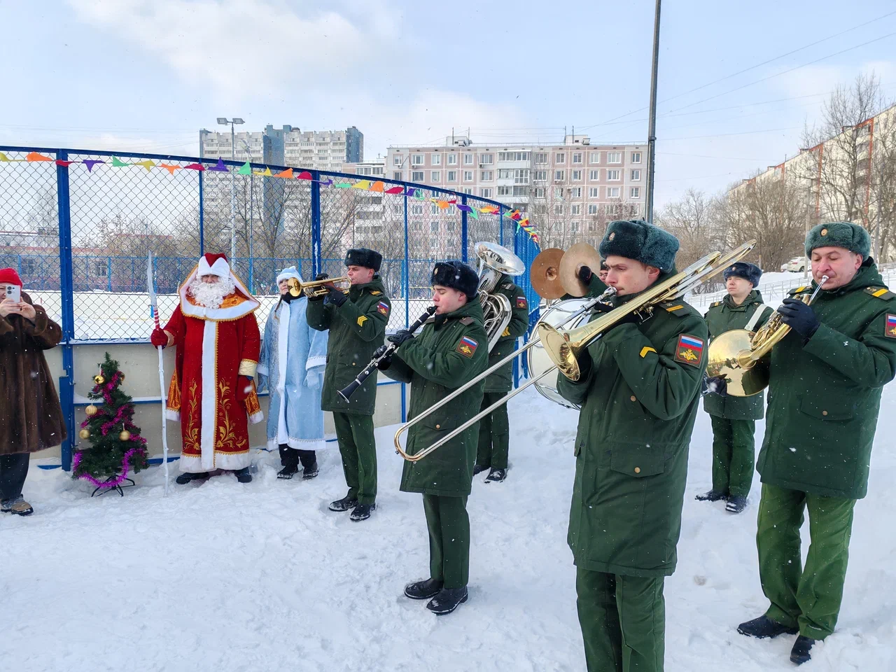 Лыжный сезон стартовал в Ясенево  фото