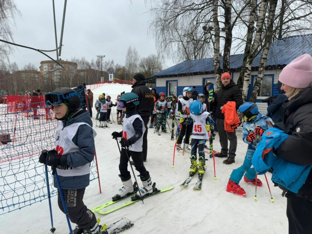 В лыжных гонках в Куркино приняли участие более 50 человек  фото