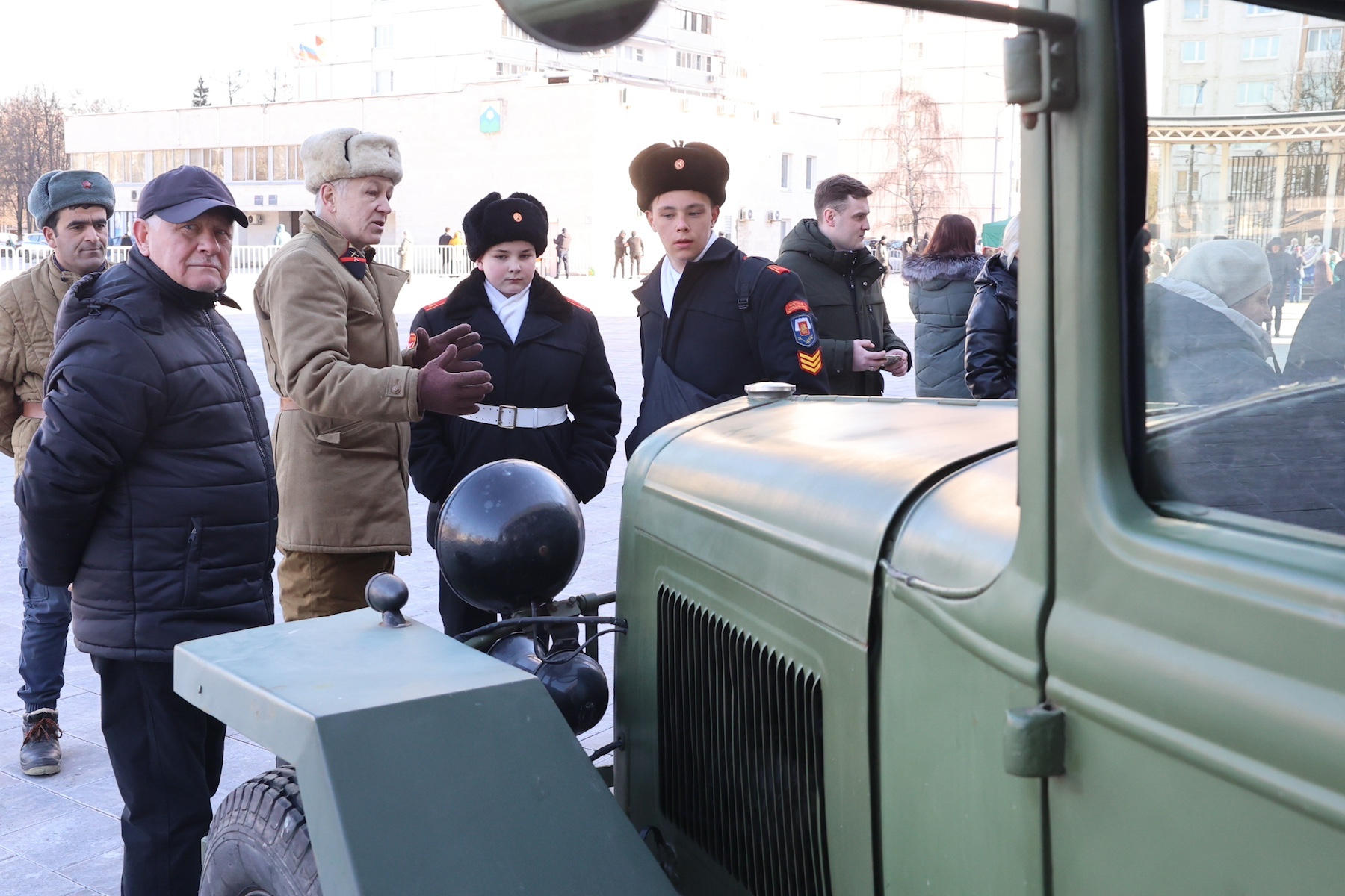 В ТиНАО вручили награды к 80-летию Победы  фото