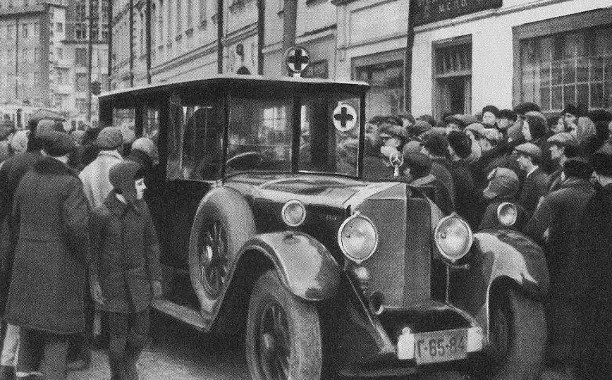 От трех комнат до самой крупной в стране: история московской скорой помощи в советские годы От трех комнат до самой крупной в стране: история московской скорой помощи в советские годы фото