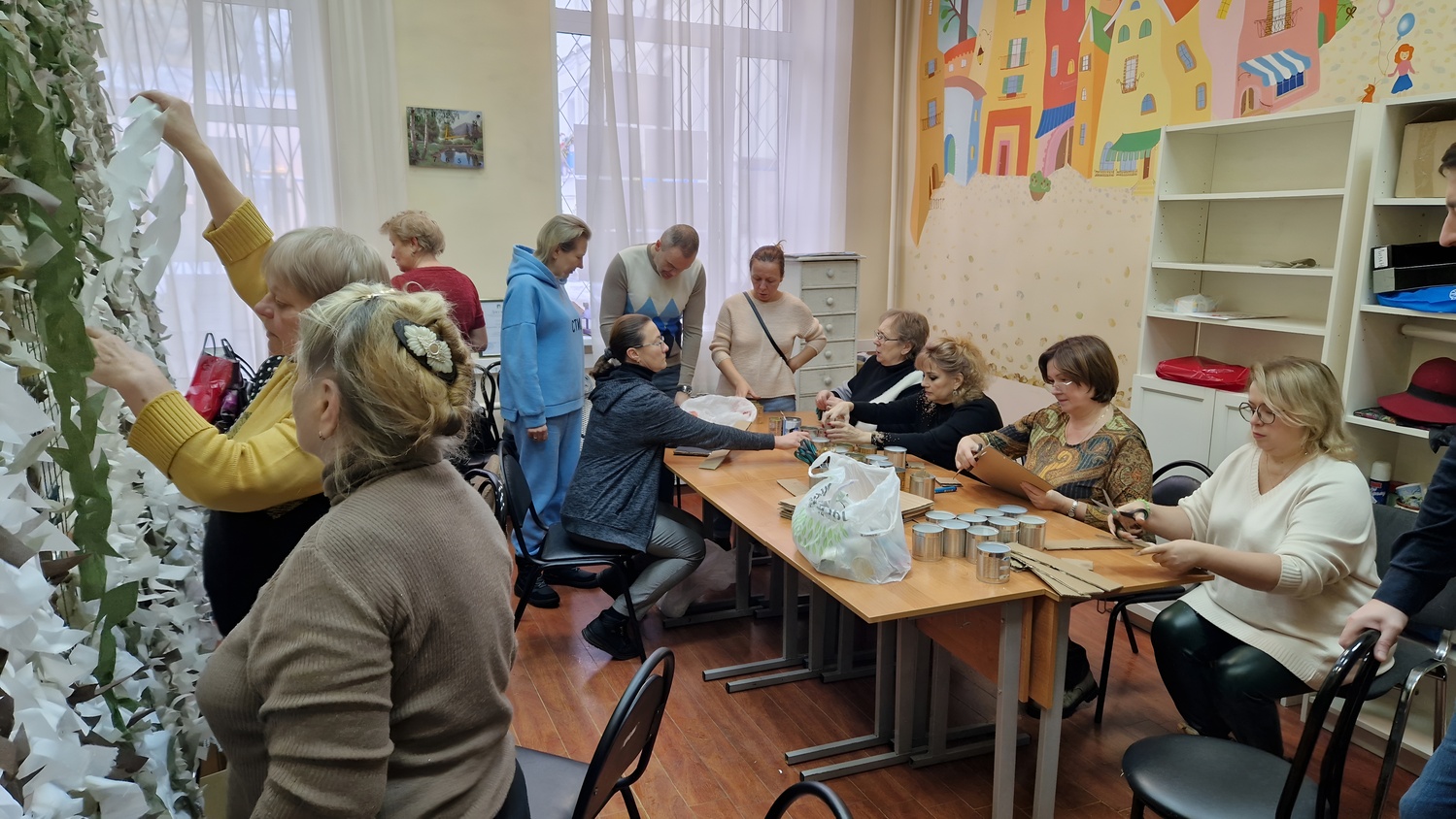 Таганские волонтеры передали на фронт СВО более 30 тонн гуманитарных грузов Таганские волонтеры передали на фронт СВО более 30 тонн гуманитарных грузов фото