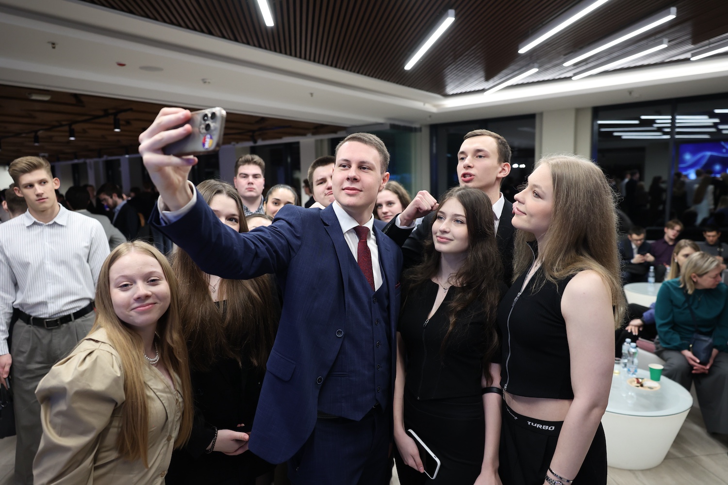 Студенческие парламентские клубы провели ежегодную премию #СемьяСПК  фото