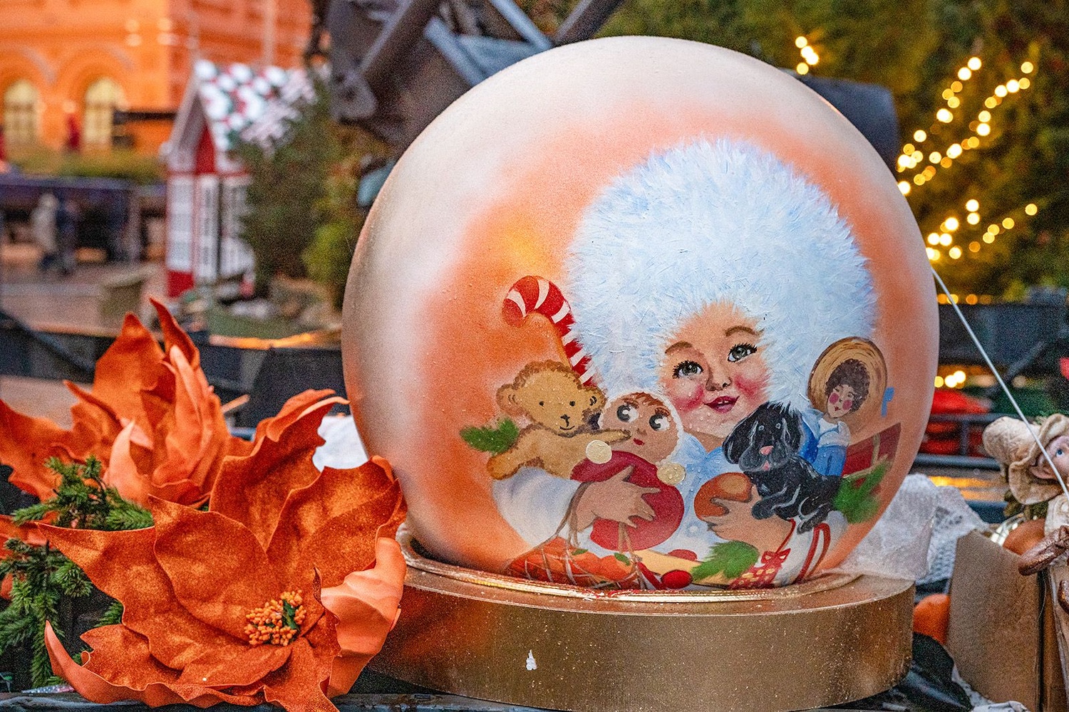 Ватные игрушки, старый вокзал и ретроавто: как оформили центр в рамках «Зимы в Москве»  фото