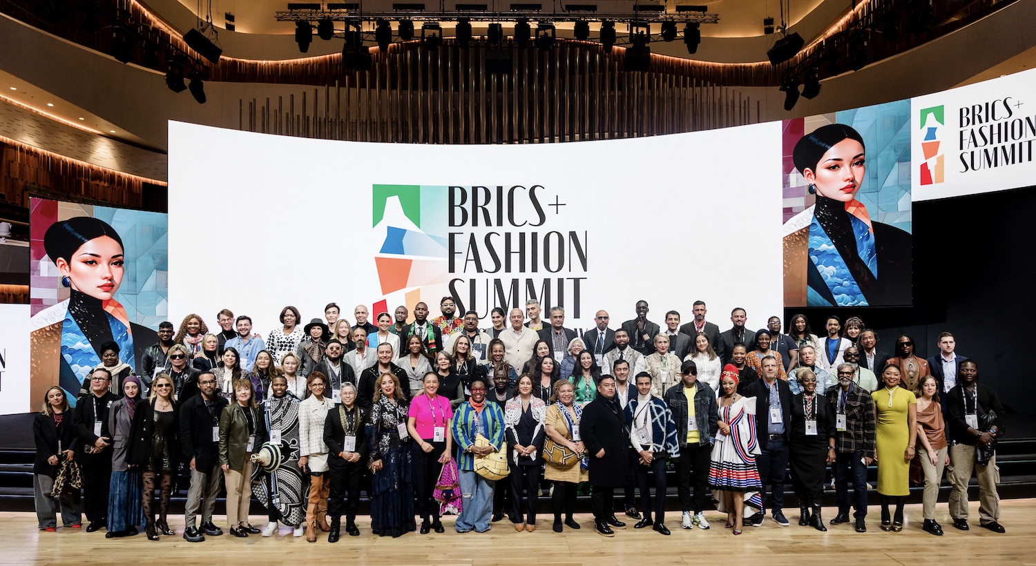 Московская неделя моды укрепляет позиции российских дизайнеров на мировом рынке  фото