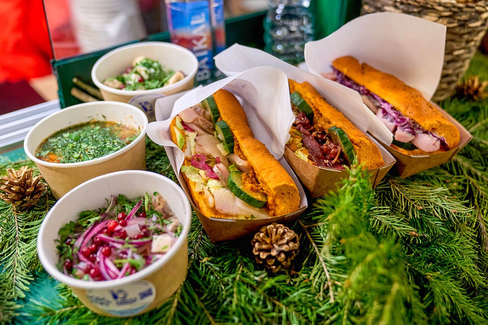 Угощения на любой вкус: что попробовать на площадках фестиваля &laquo;Путешествие в Рождество&raquo;  фото