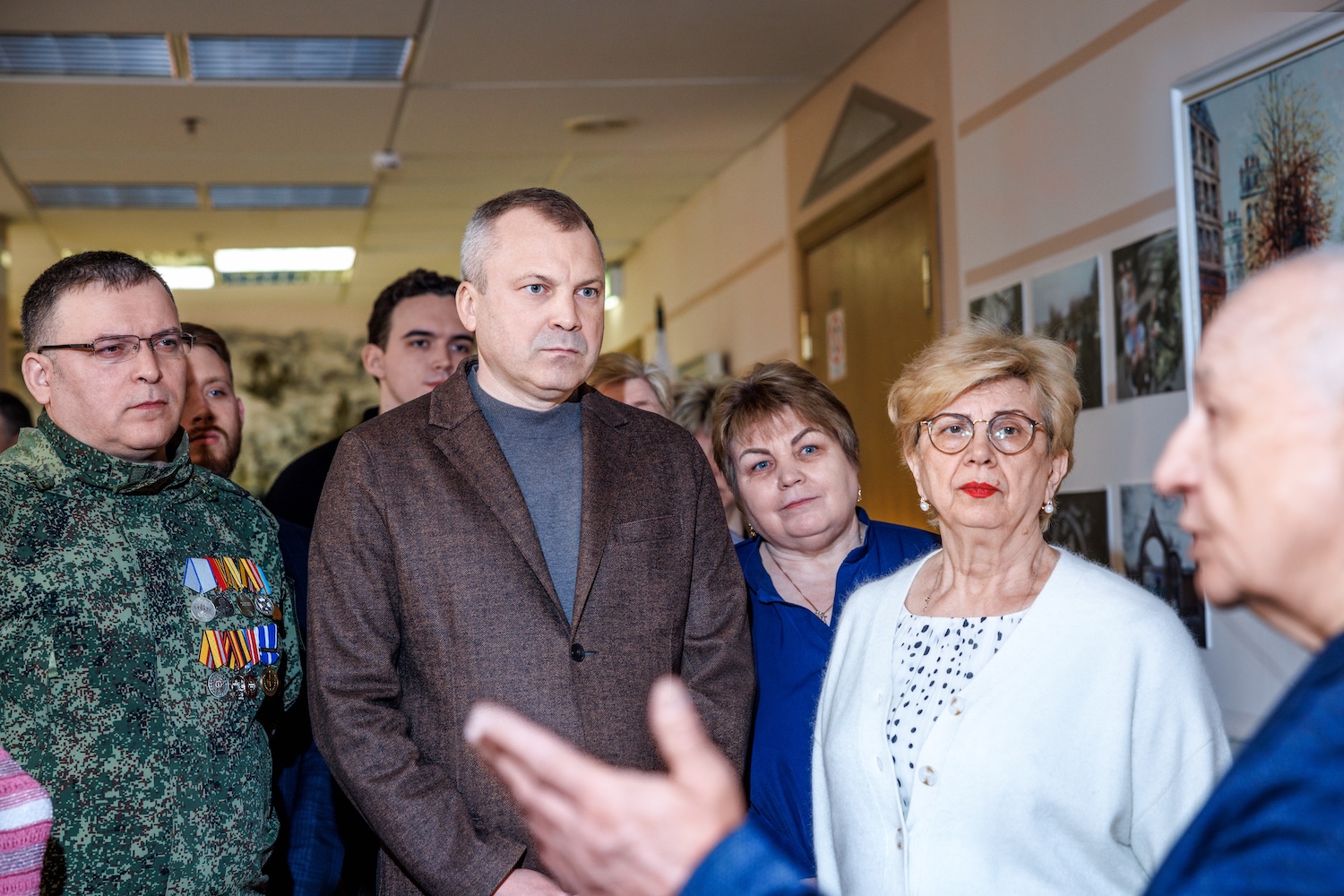 Депутат Госдумы, ветераны СВО и общественные советники района Филевский Парк посетили Музей защитников Отечества  фото