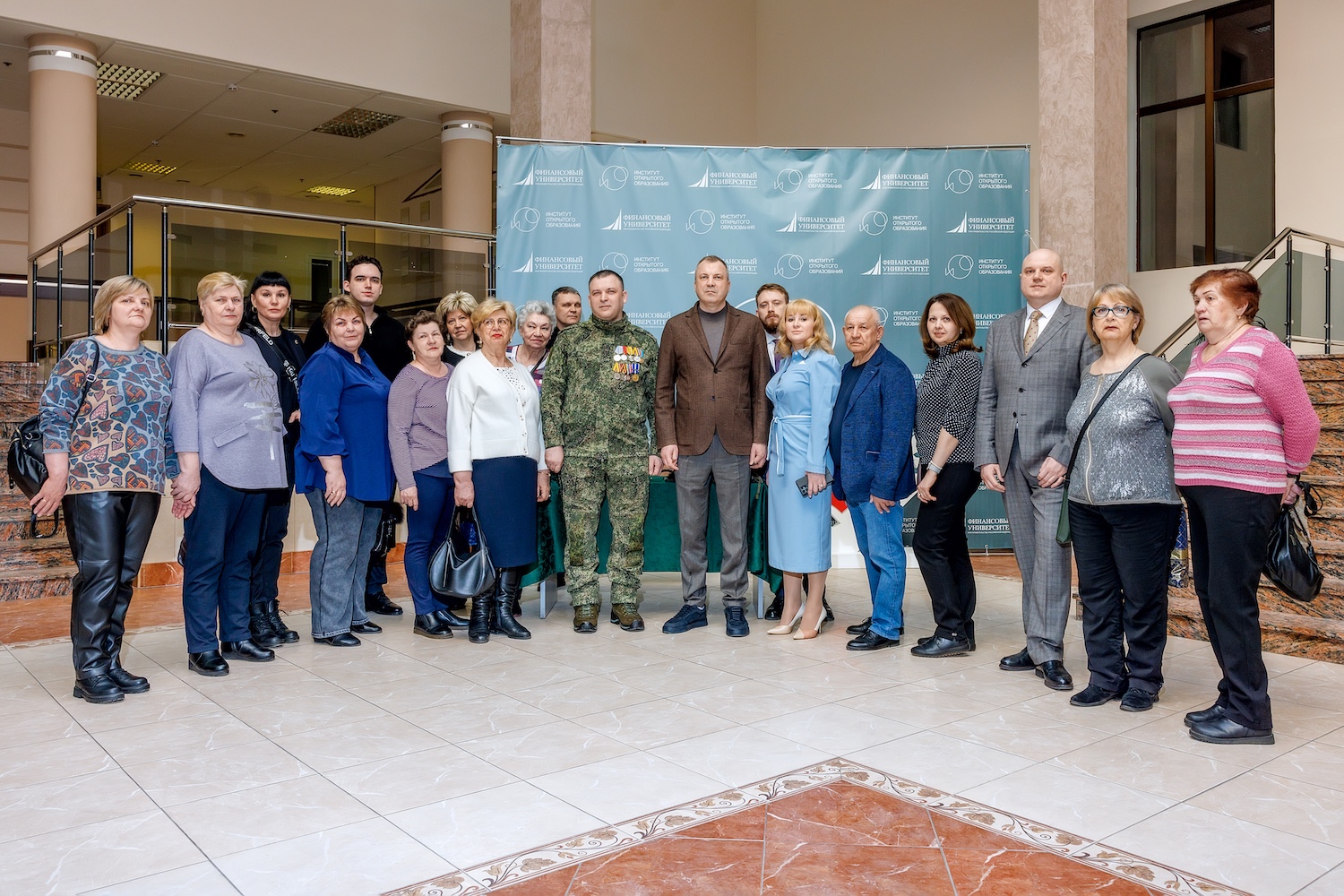 Депутат Госдумы, ветераны СВО и общественные советники района Филевский Парк посетили Музей защитников Отечества  фото