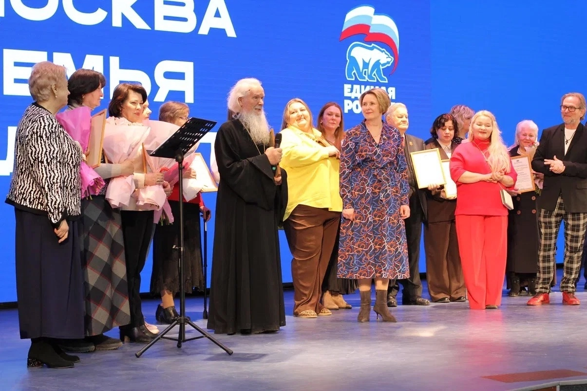 Депутат Госдумы Разворотнева на встрече с жителями ЮАО заявила об участии в предварительном голосовании &laquo;Единой России&raquo;  фото