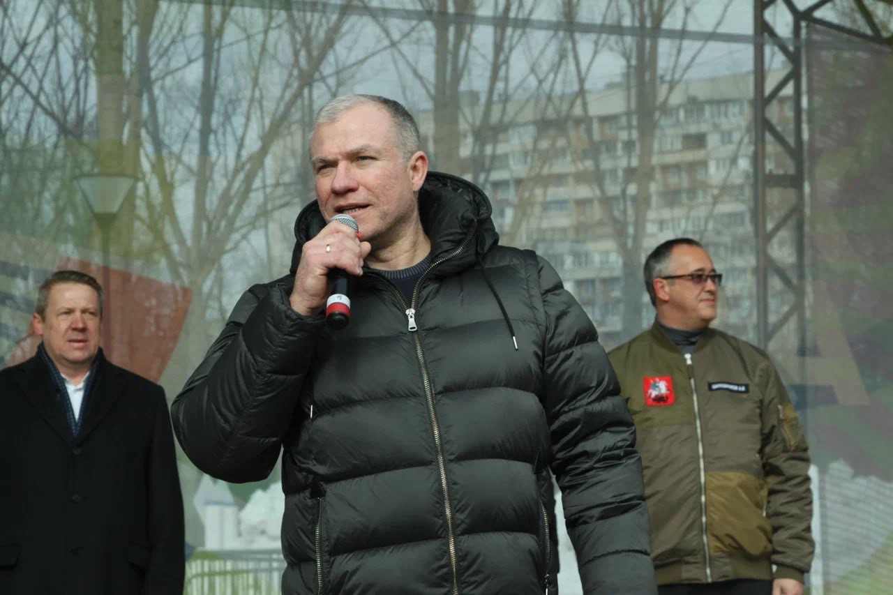 Участник СВО Александр Шелковой поддержал спортсменов на Кубке Основоположников самбо Участник СВО Александр Шелковой поддержал спортсменов на Кубке Основоположников самбо фото