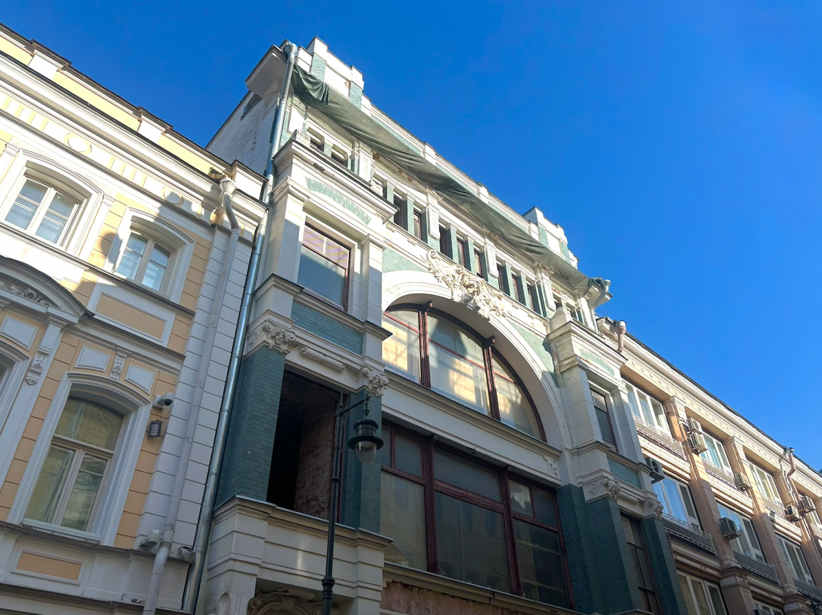 Сергунина: В Тверском районе началась реставрация памятника архитектуры по проекту Шехтеля  фото