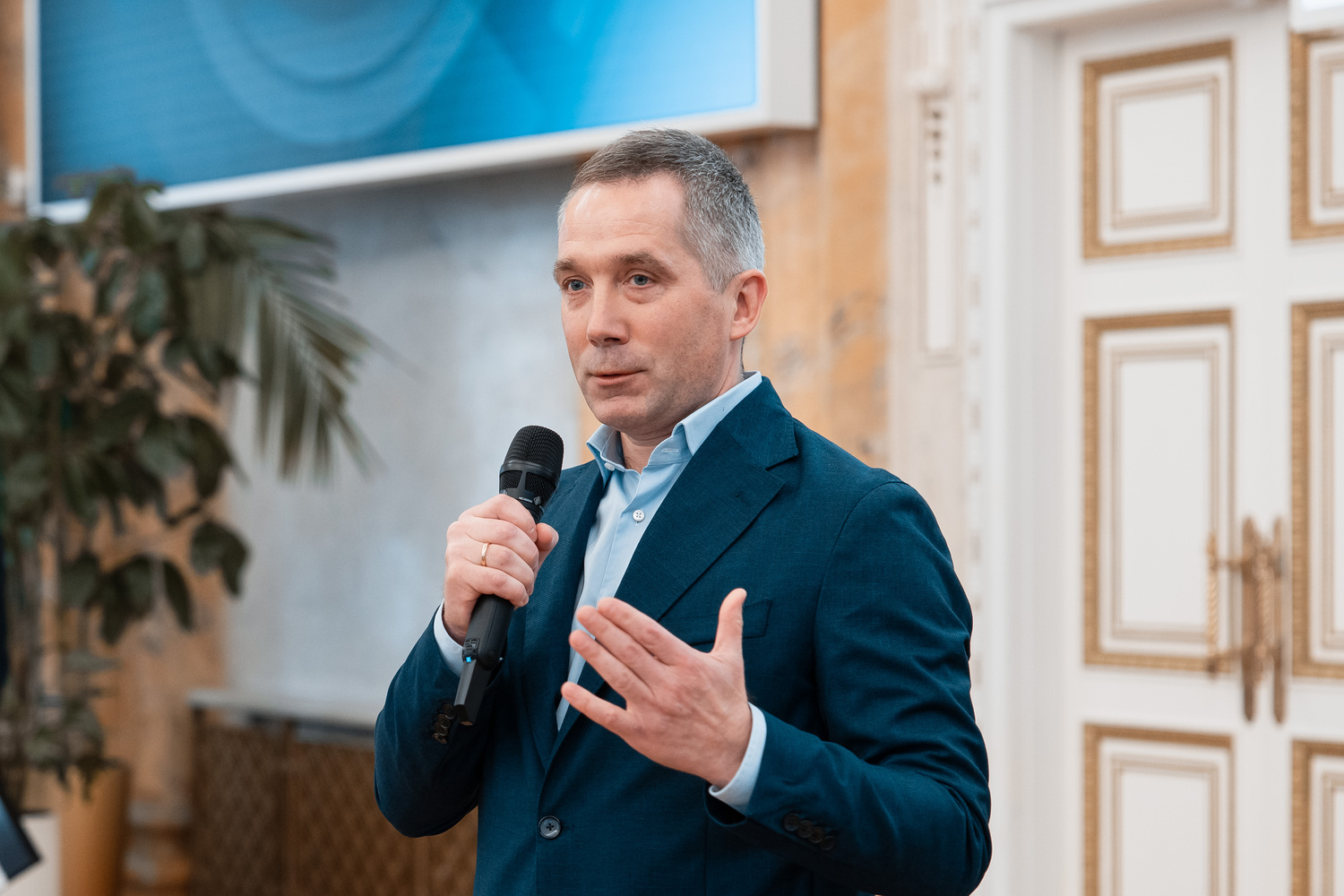 Библиотека им. М. А. Светлова отметит 85-летний юбилей  фото