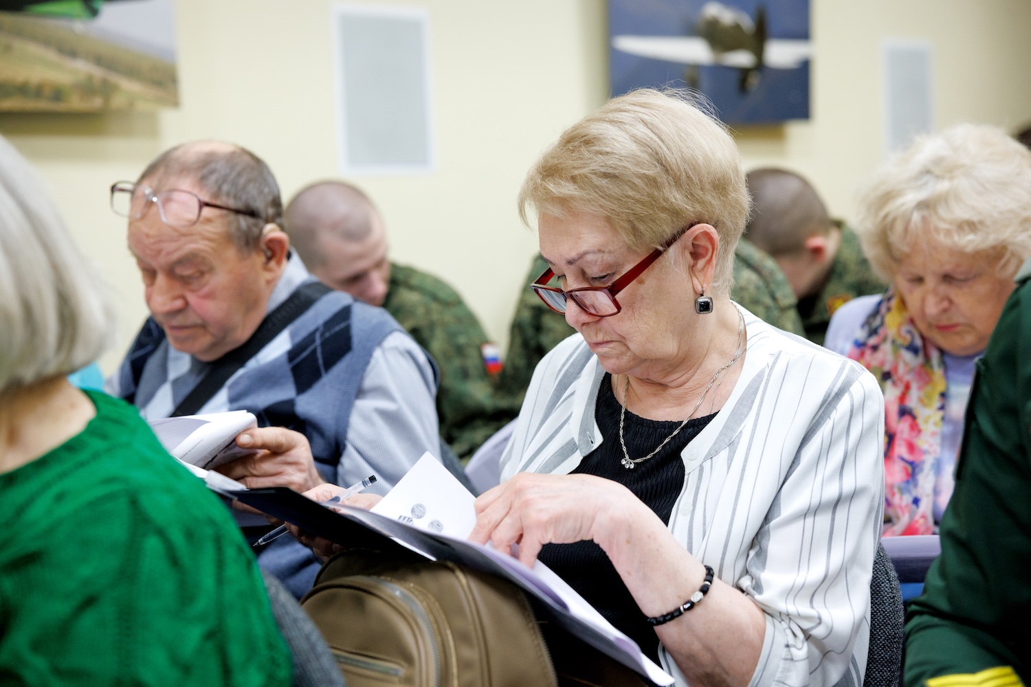 Евгений Андриенко вместе с активистами Центра развития написал &laquo;Диктант Победы&raquo;  фото