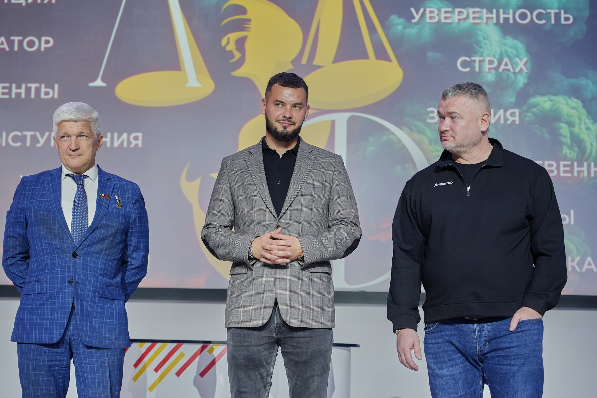 Третий тур городской Лиги дебатов: десять команд, пять тем и рост ораторского мастерства  фото