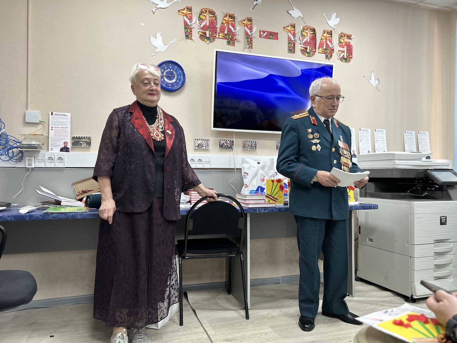 Участник СВО Эльдар Шарипов принял участие в патриотической встрече, посвященной Великой Отечественной войне  фото