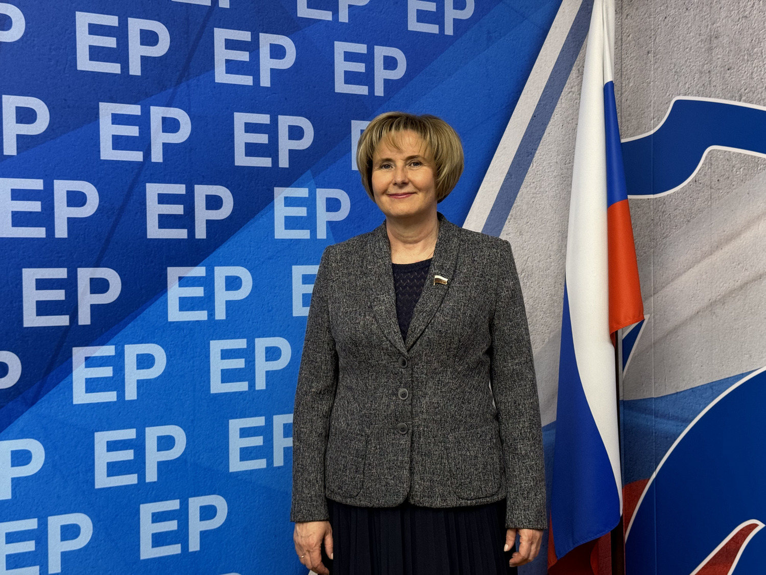 Активисты Молодежной палаты района Нагатино-Садовники провели историческую викторину для студентов  фото