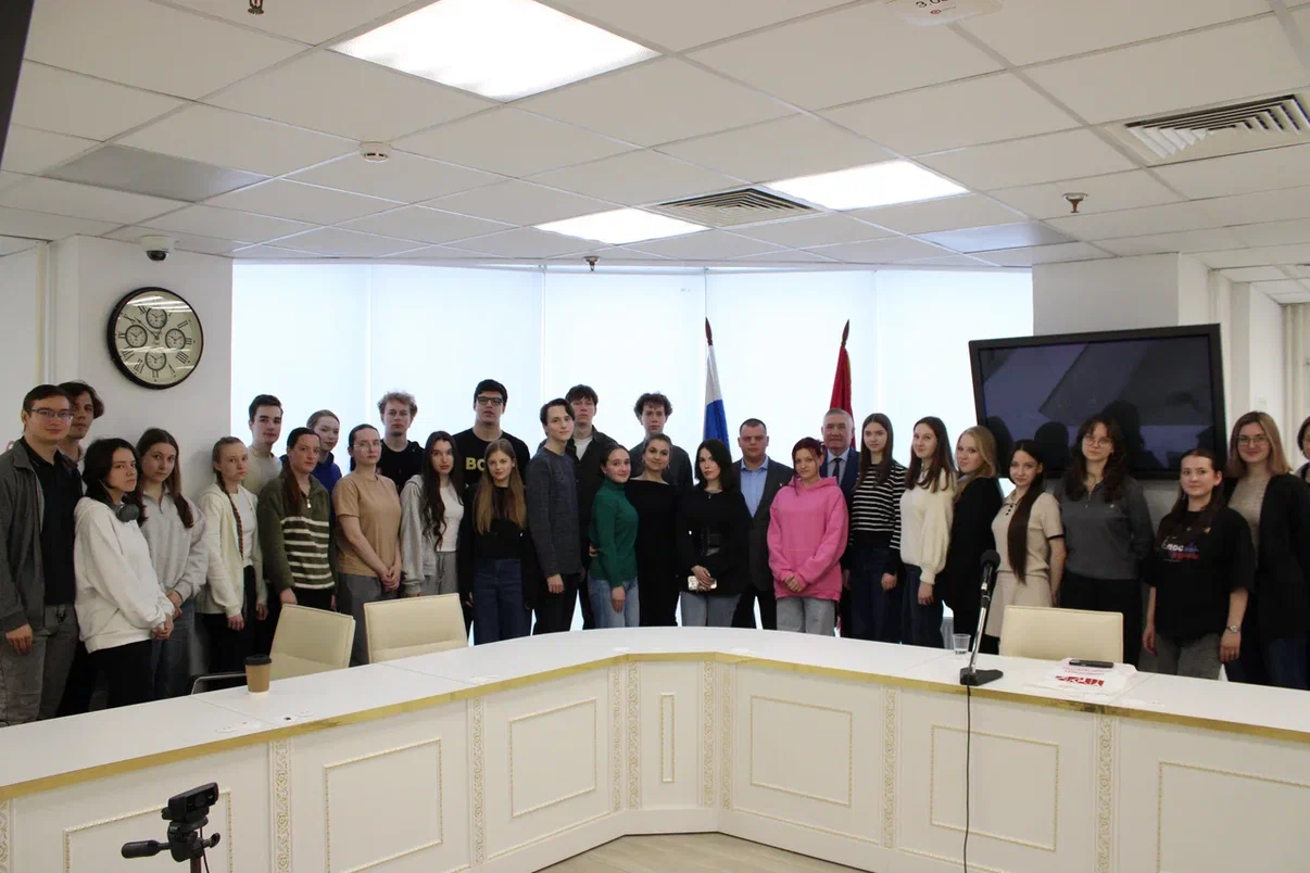 В университете правительства Москвы прошел открытый диалог с Героем России Эдуардом Казымовым  фото