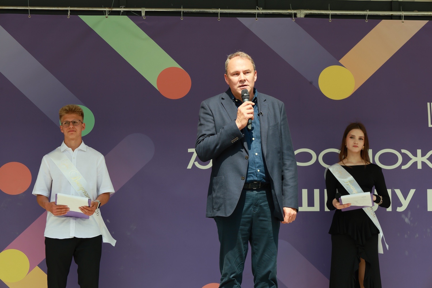 Депутат Госдумы Петр Толстой оценил ход капремонта школы в районе Капотня Депутат Госдумы Петр Толстой оценил ход капремонта школы в районе Капотня фото