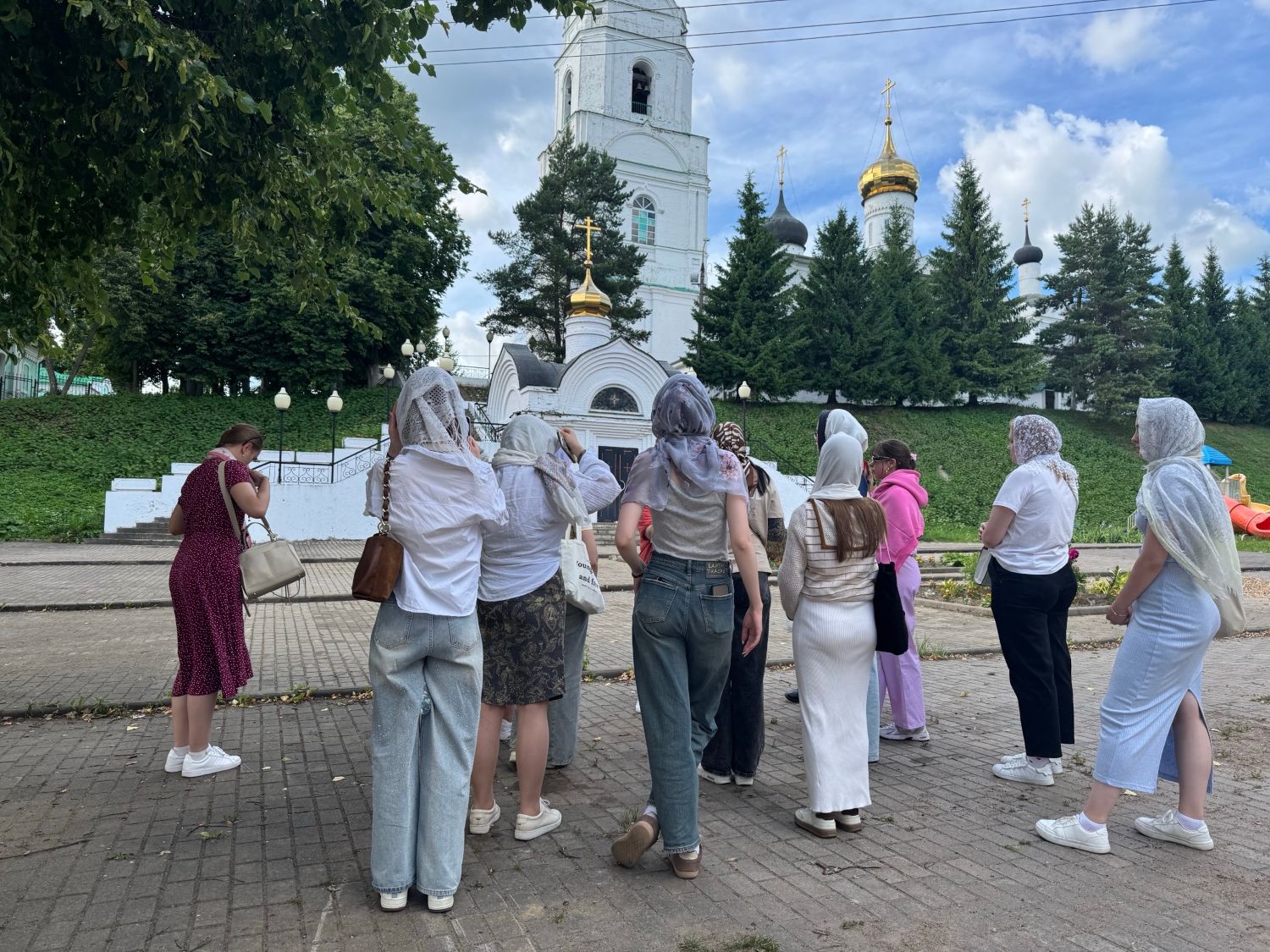Медиалидеры «Новых медиа» побывали в блог-туре по городам воинской славы Медиалидеры «Новых медиа» побывали в блог-туре по городам воинской славы фото