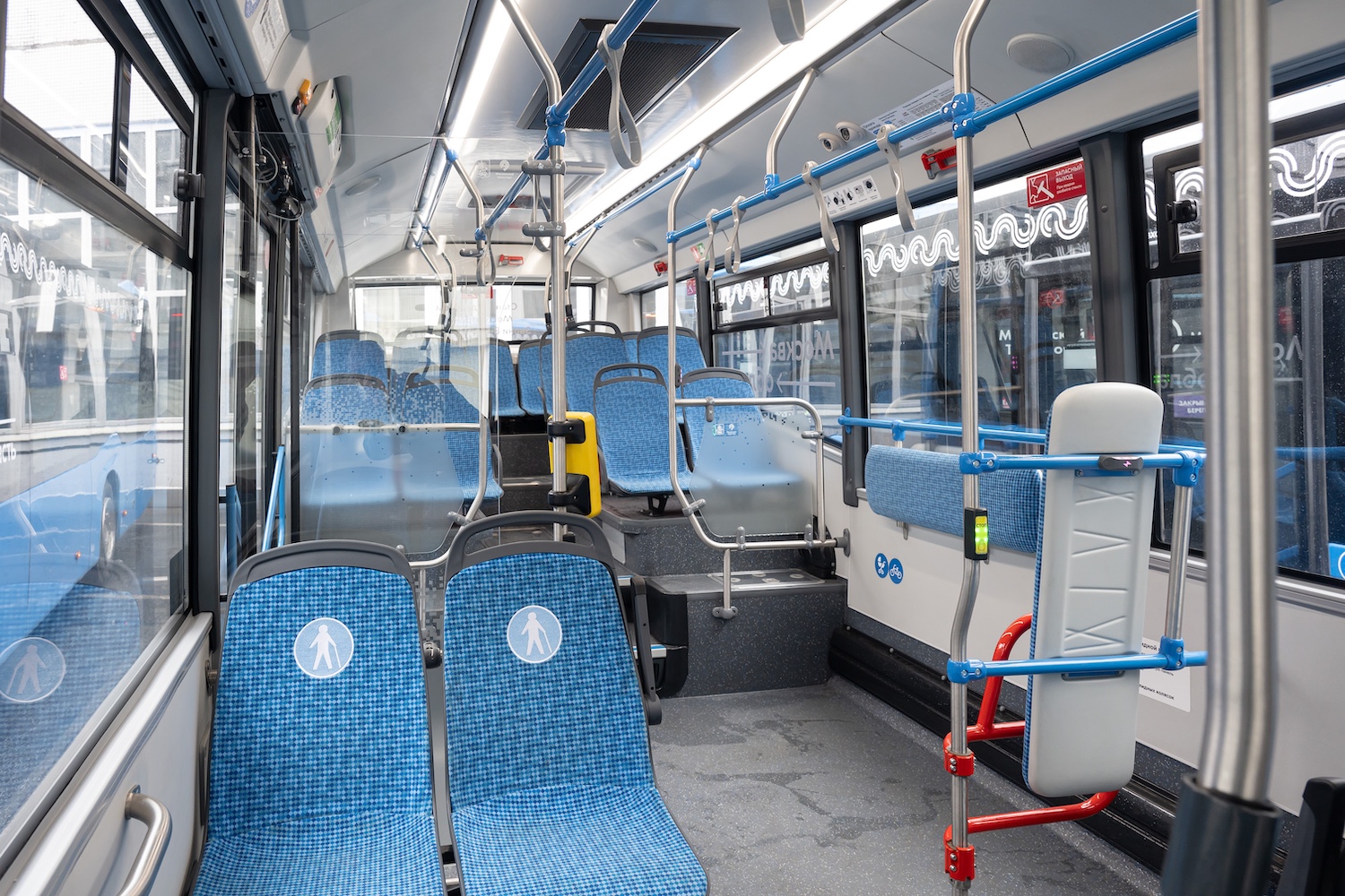Началась поставка автобусов среднего класса КАМАЗ-4290 в парки Мосгортранса Началась поставка автобусов среднего класса КАМАЗ-4290 в парки Мосгортранса фото