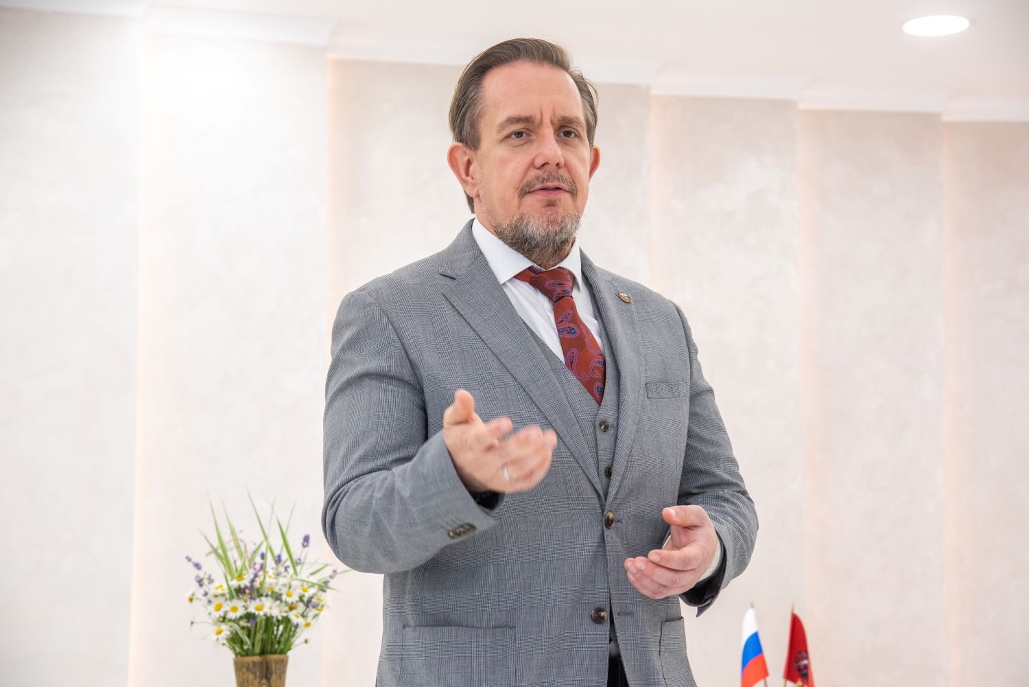 Зеленоградским супружеским парам вручили памятные медали в День семьи, любви и верности  фото
