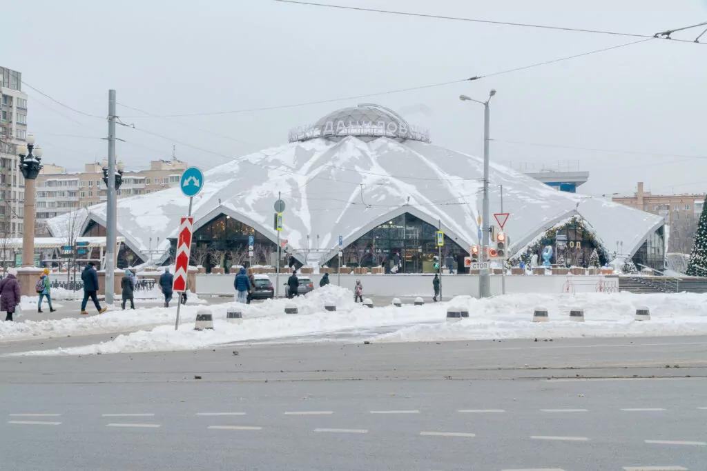 Тульская &mdash; Октябрьская: музей авангарда под открытым небом  фото