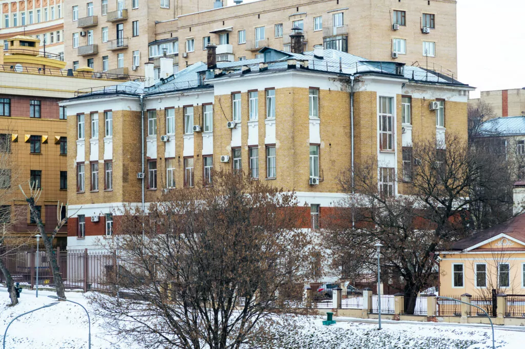 Смоленская &mdash; Спортивная: с Мухиной горы да на Девичье поле  фото