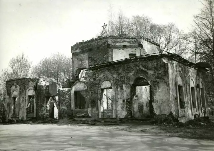 Новаторская — Новые Черёмушки: Пьер Безухов, Юрий Гагарин и Иоганн Вольфганг Гёте  фото