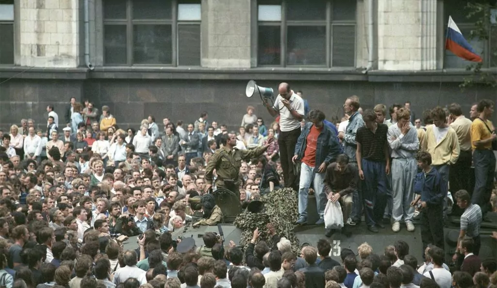 Белый дом на Красной Пресне Белый дом на Красной Пресне фото