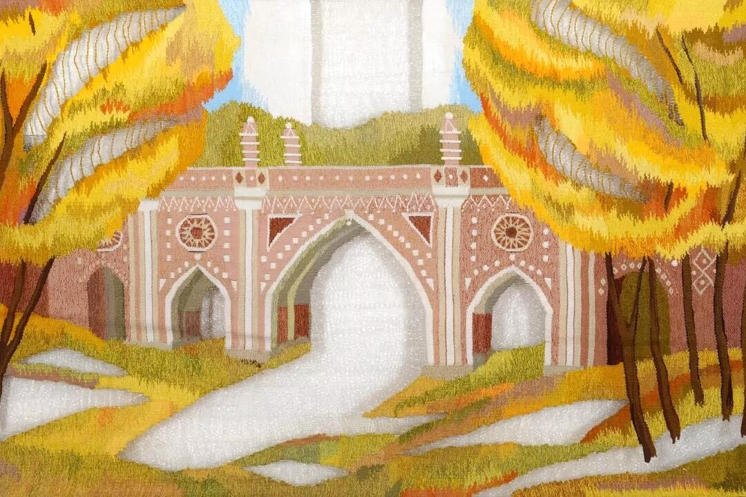 Современное искусство, цветы с историей и Царицыно глазами художников &mdash; в парках столицы  фото