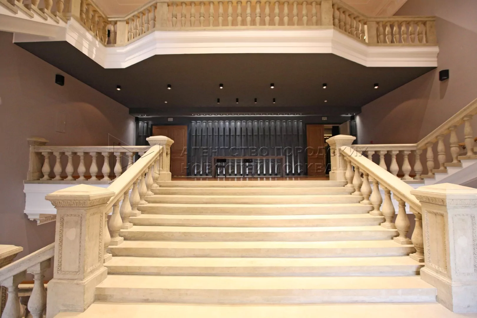 Картины без авторства, ночь театров, и кулинарное сокровище — куда пойти после работы Картины без авторства, ночь театров, и кулинарное сокровище — куда пойти после работы  фото