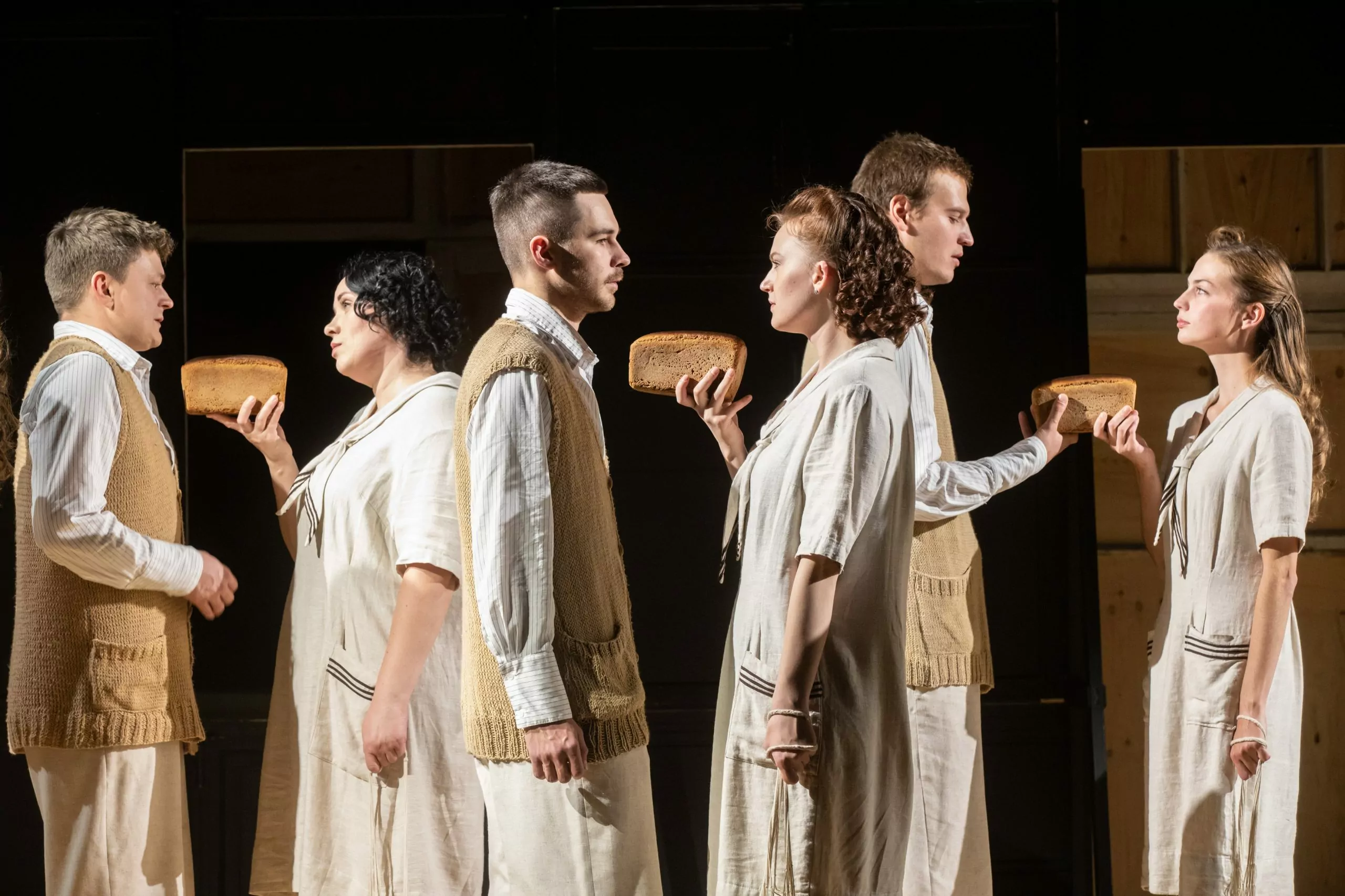 Неделя в Москве: фестиваль цветов, капоэйра и День космонавтики  фото