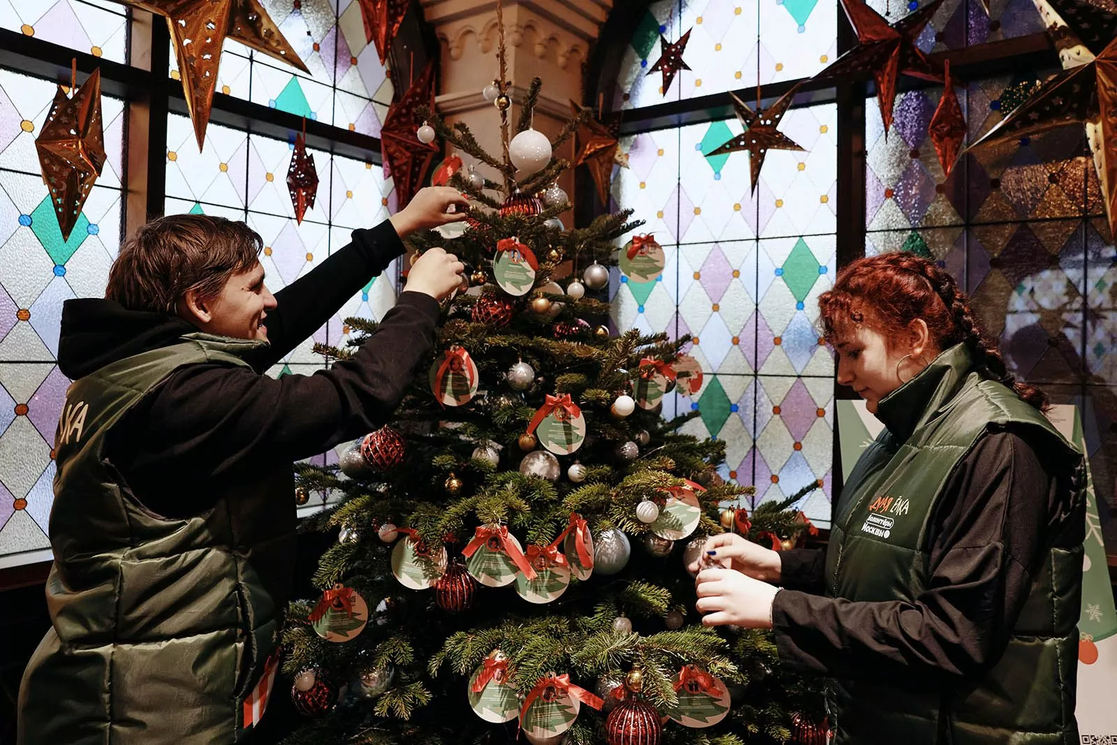 Новый год с добрым сердцем: как легко помочь исполнить мечты детей с &laquo;Доброй елкой&raquo;  фото