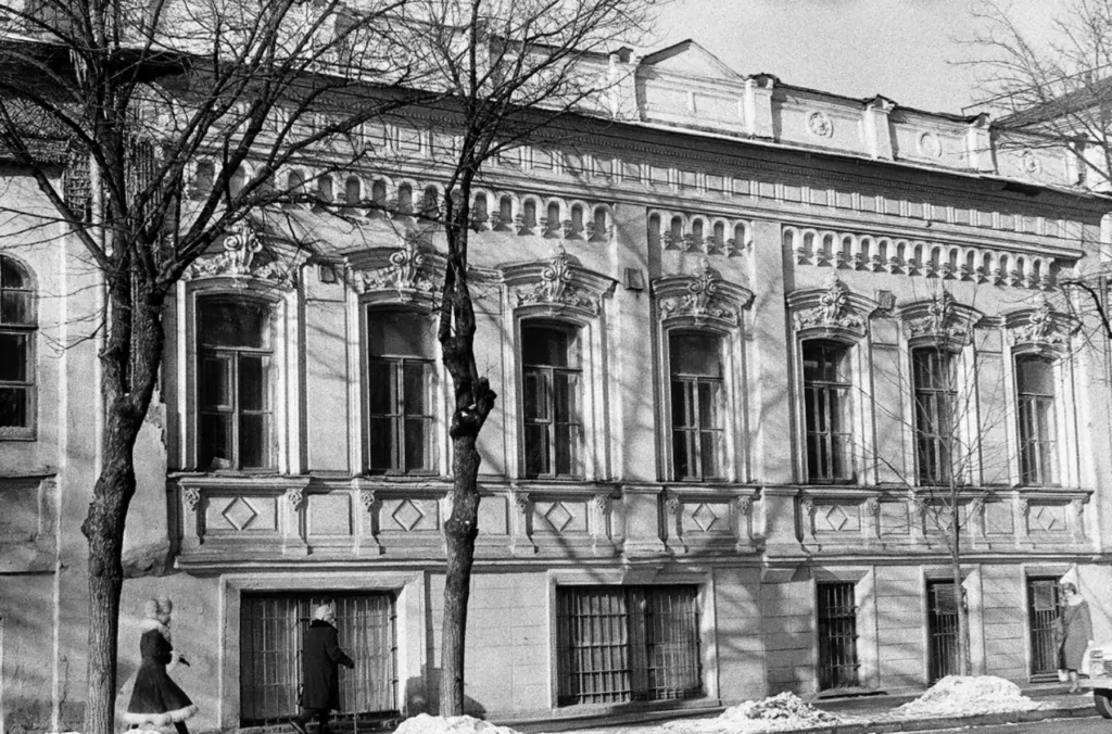 Третьяковская — Полянка: прошлое и настоящее Марфо-Мариинской обители милосердия Третьяковская — Полянка: прошлое и настоящее Марфо-Мариинской обители милосердия фото