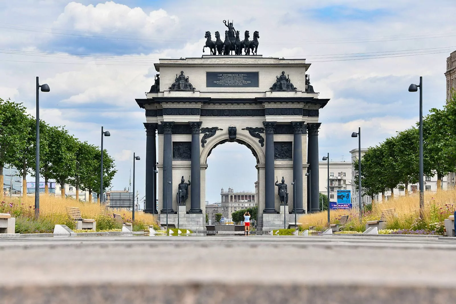 Russpass представил аудиоэкскурсии для майских прогулок по Москве Russpass представил аудиоэкскурсии для майских прогулок по Москве фото