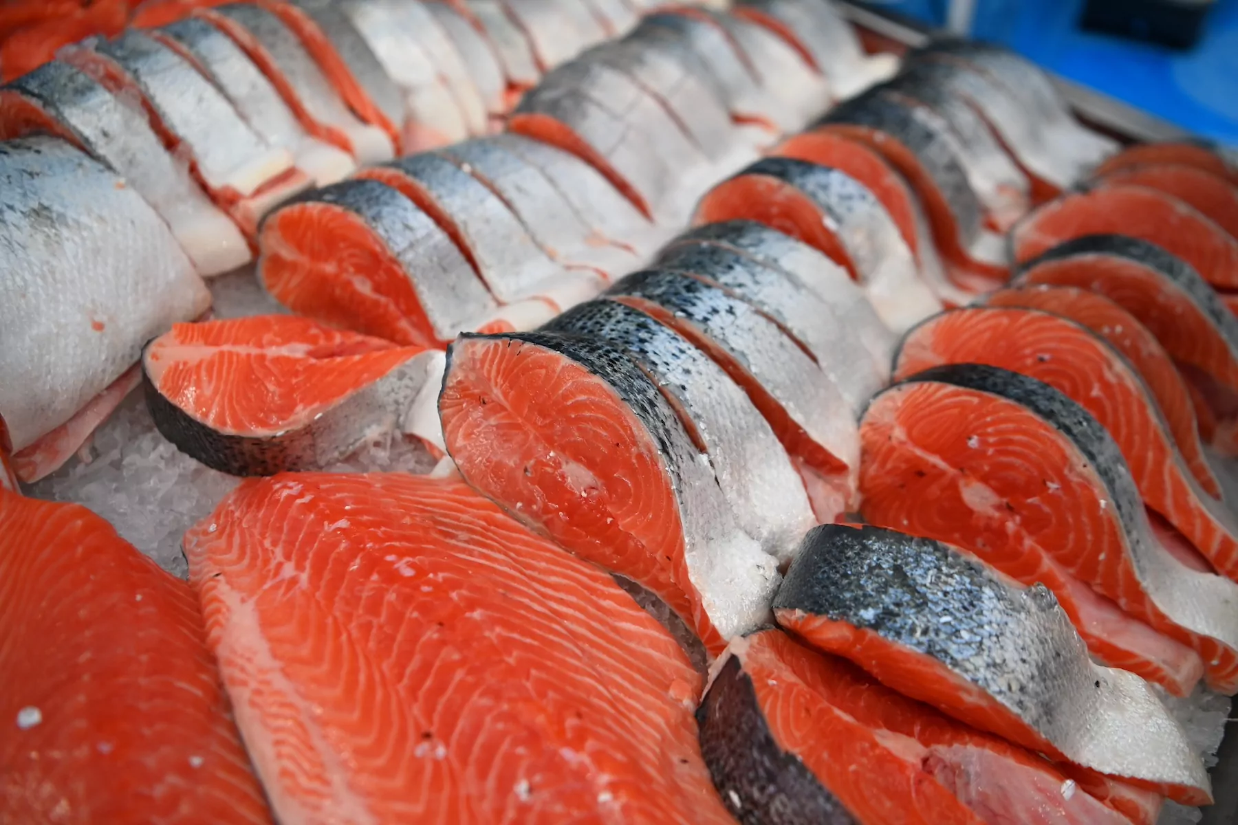 Фестиваль «Москва — на волне. Рыбная неделя» объединяет 3 тысячи магазинов и 140 рынков Фестиваль «Москва — на волне. Рыбная неделя» объединяет 3 тысячи магазинов и 140 рынков фото