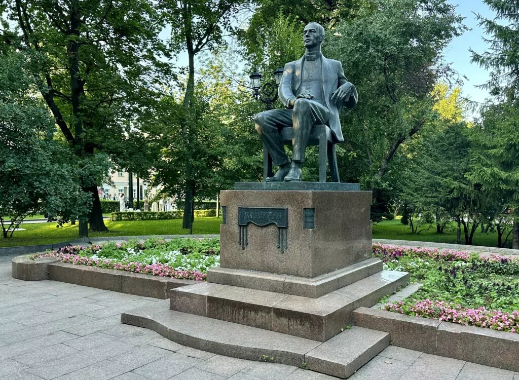 Тверская — Чистые пруды: вторая часть маршрута по аллеям Бульварного кольца Тверская — Чистые пруды: вторая часть маршрута по аллеям Бульварного кольца  фото