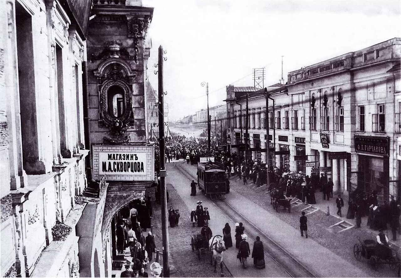 Электричество вместо лошадей: как появился первый московский трамвай и заменил собой конки? Электричество вместо лошадей: как появился первый московский трамвай и заменил собой конки? фото