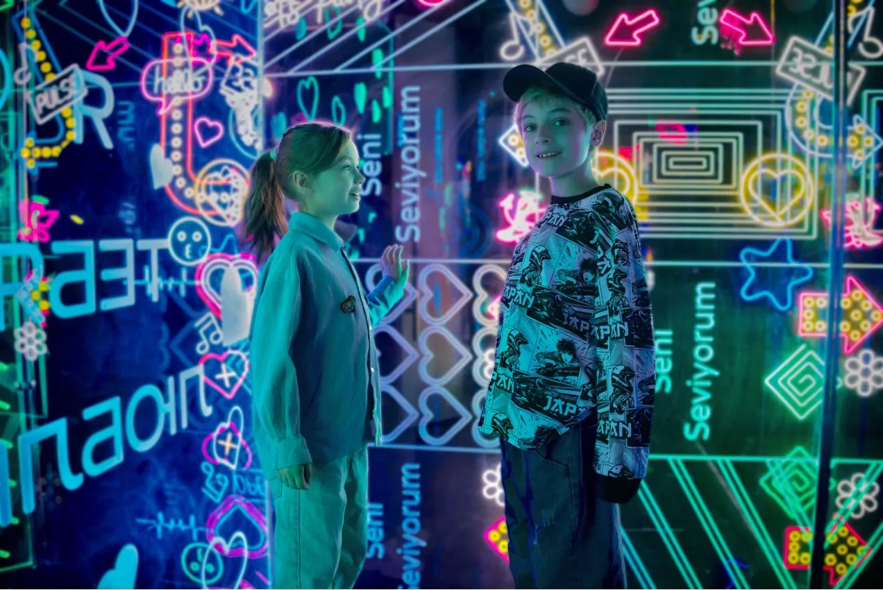 Гуляем по Москве: куда сходить на новогодних?  фото