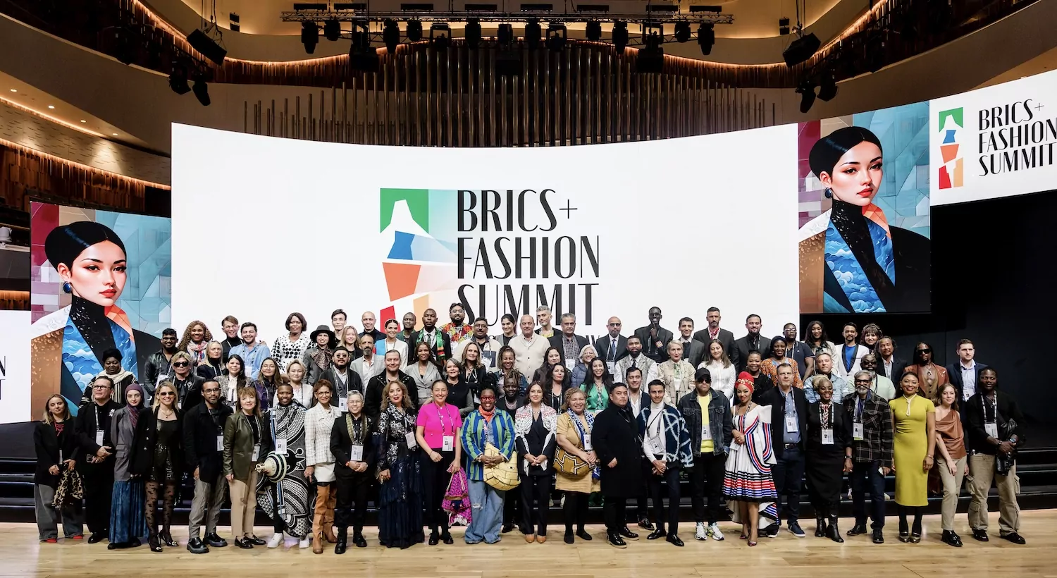 Московская неделя моды укрепляет позиции российских дизайнеров на мировом рынке  фото