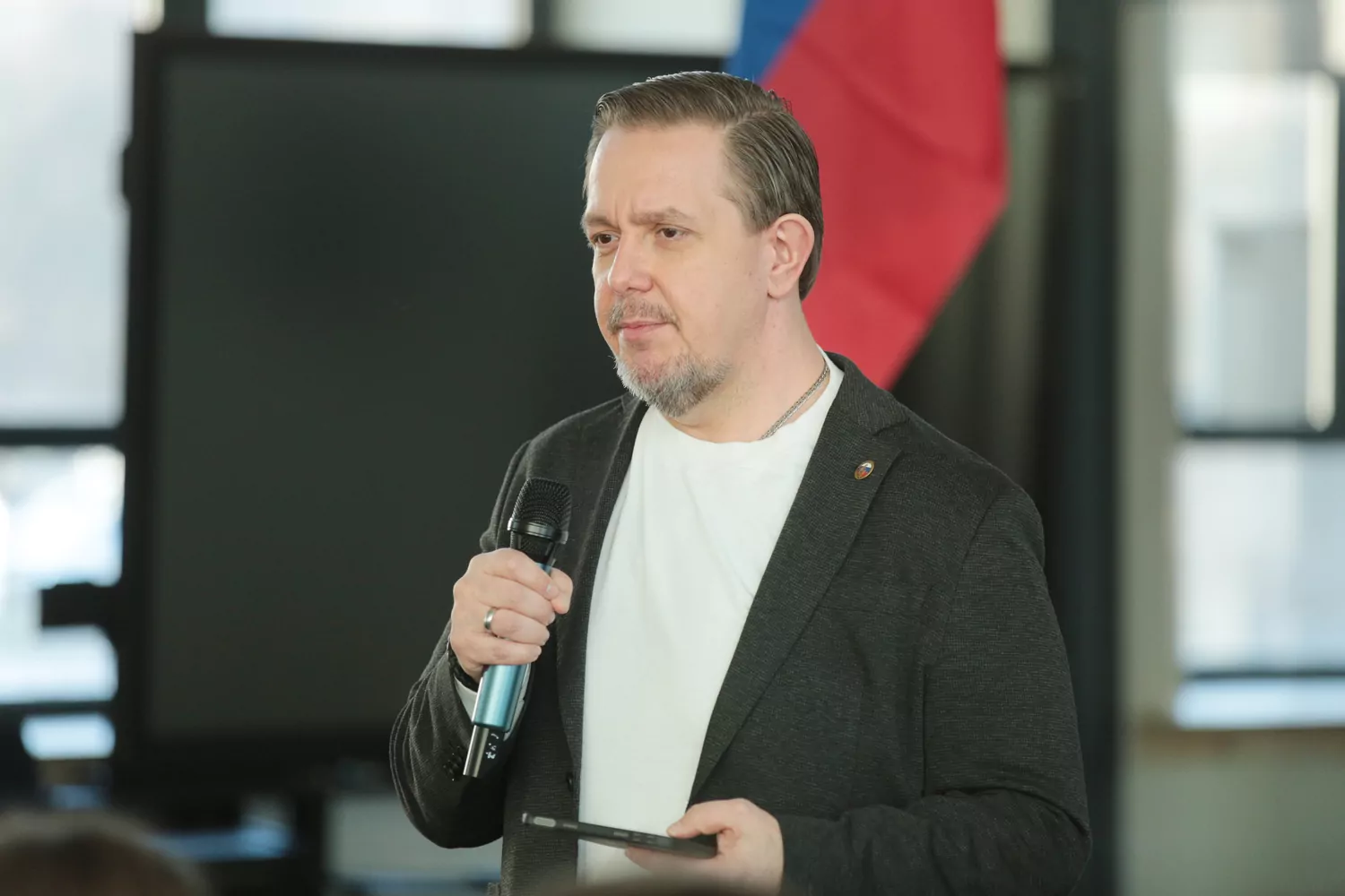 Член Общественной палаты РФ Александр Асафов прочитал старшеклассникам Северного Тушино лекцию о традиционных ценностях  фото