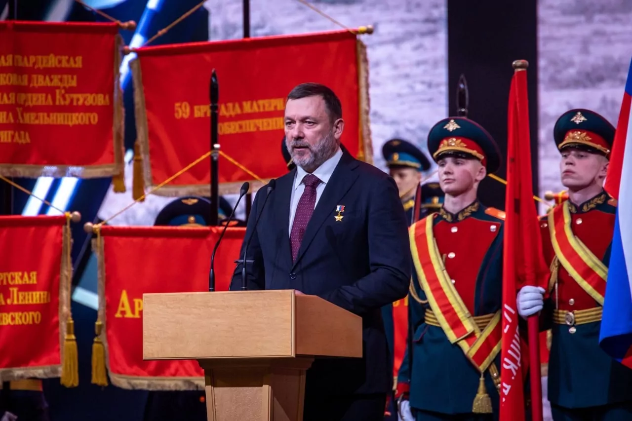 Депутат Госдумы Дмитрий Саблин рассказал о реконструкции корпуса школы в Клёново  фото