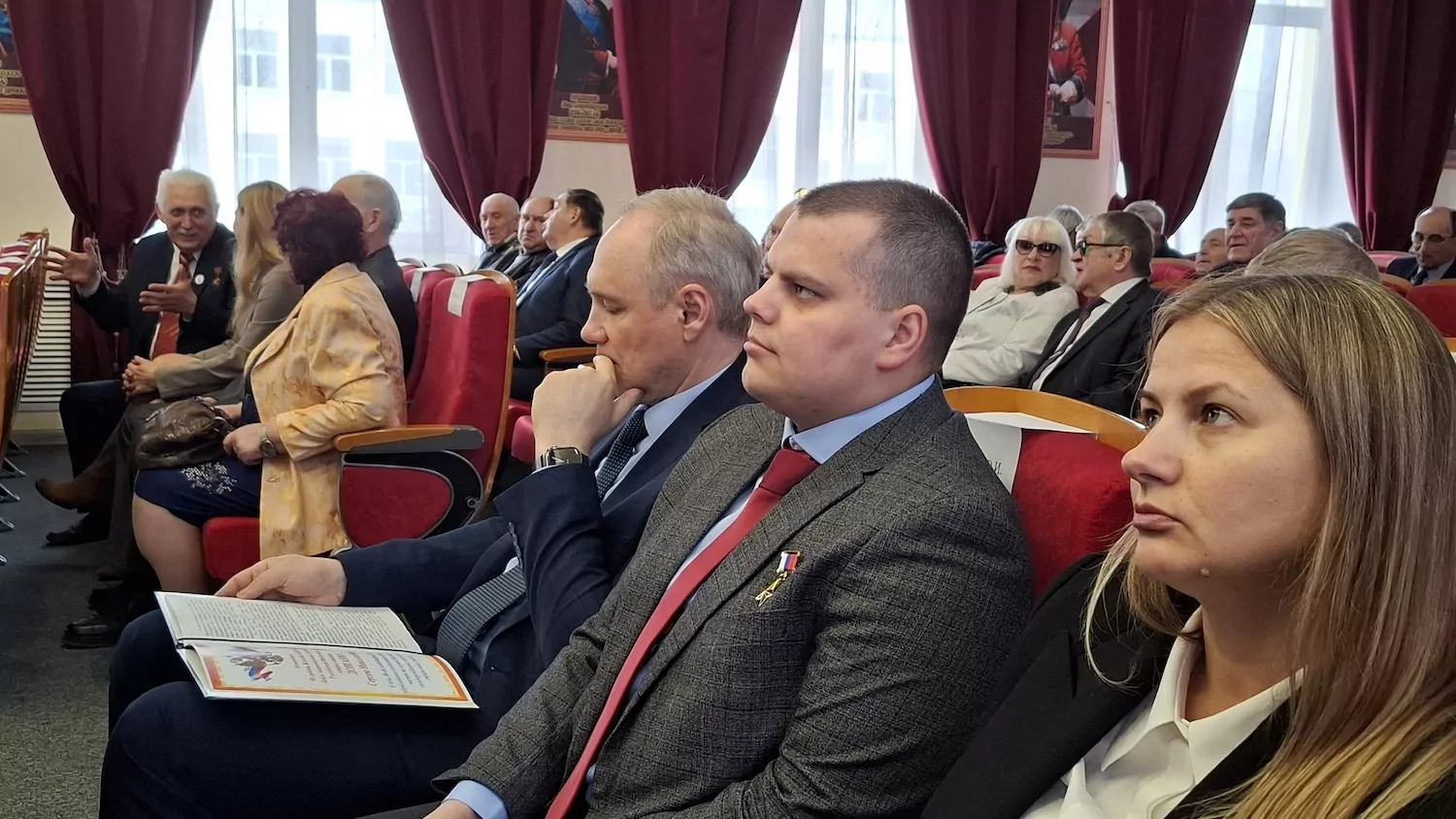 В Митино открыли мемориал Доблести в память о защитниках Отечества  фото