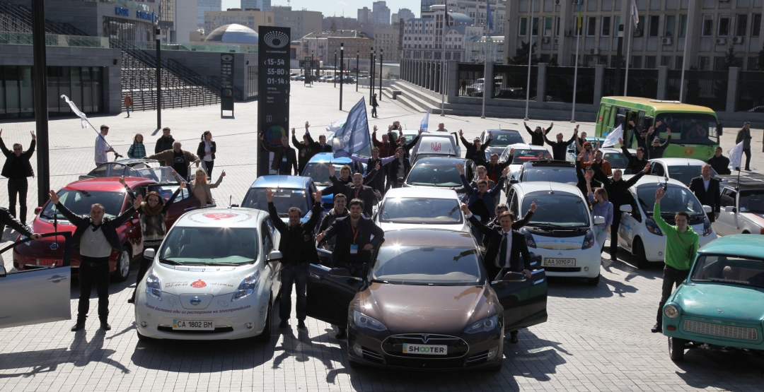 Власти столицы отметят День эколога автопробегом на электромобилях, фото