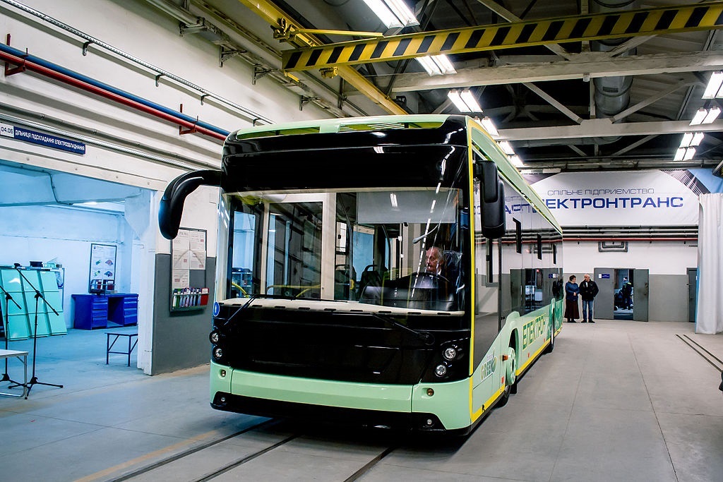 В Москве начались испытания электробуса ЛиАЗ-6274, фото