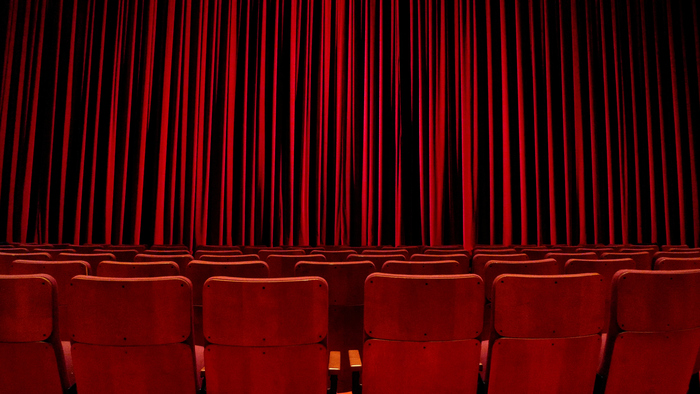 Театр.Go: «черный понедельник» в российских театрах, фото