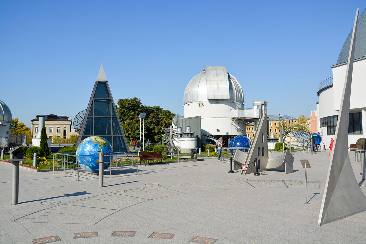На крыше Московского планетария будут проводить летние концерты, фото